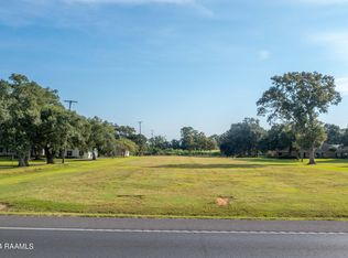 9303 E Old Spanish Trl, Jeanerette, LA 70544