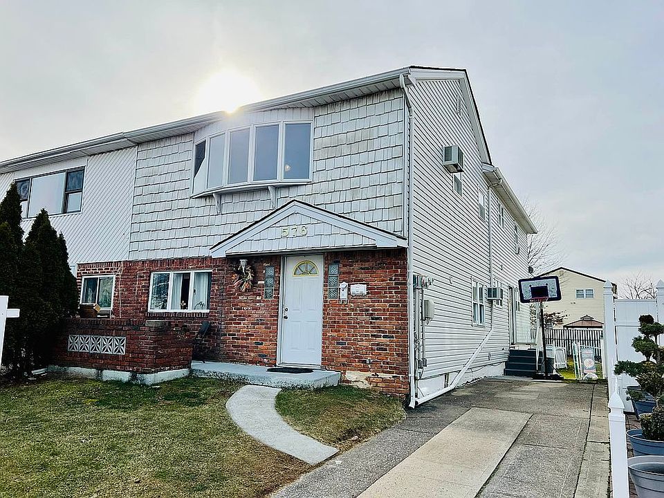 1st image of 576 Armstrong Ave