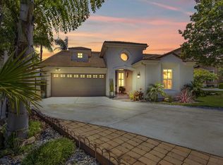 940 Monterey Pl, Santa Paula, CA 93060