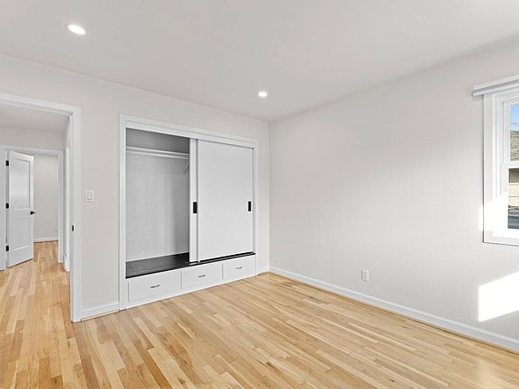 4th image of 1093 Icel Ct NE #A
