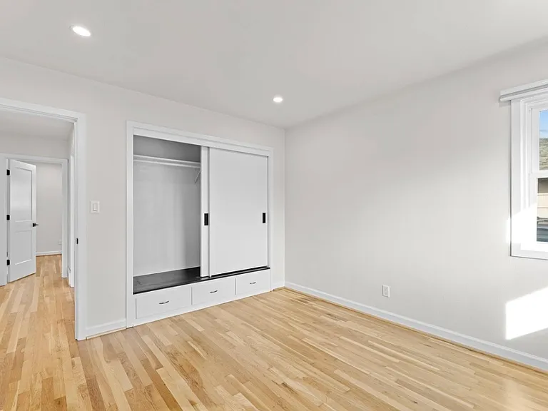 1093 Icel Ct NE #A — Photo 6