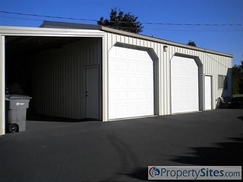 2nd image of 1428 Bryden Dr