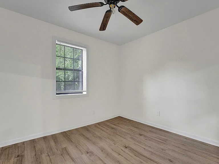 2901 Nathan Ave #B-411 — Photo 11