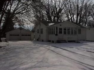535 E Hickory St, Watseka, IL 60970