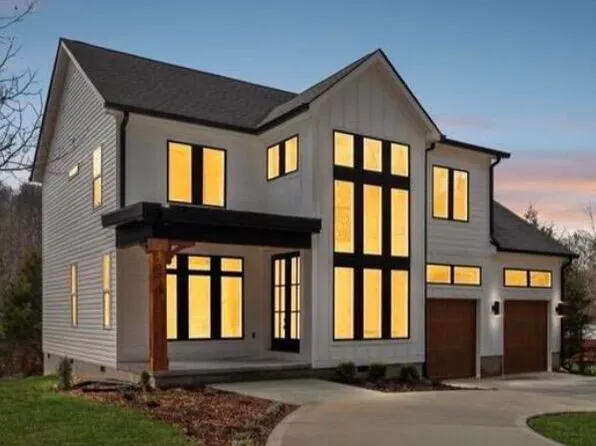 4569 Sailmaker Cir, Chattanooga, TN 37416