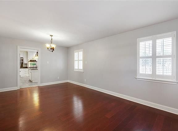 4th image of 698 N Beau Chene Dr