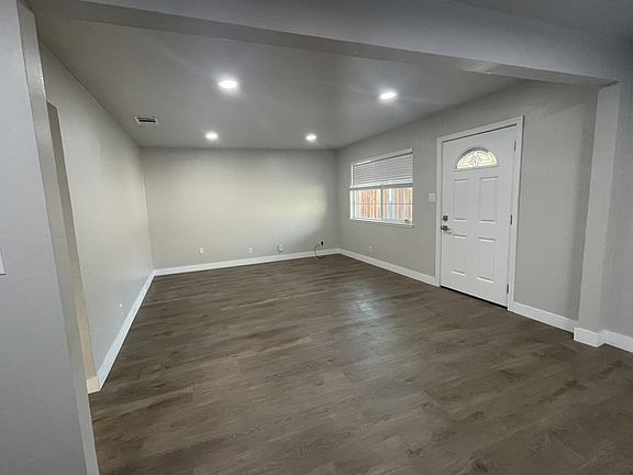 Living room/family room