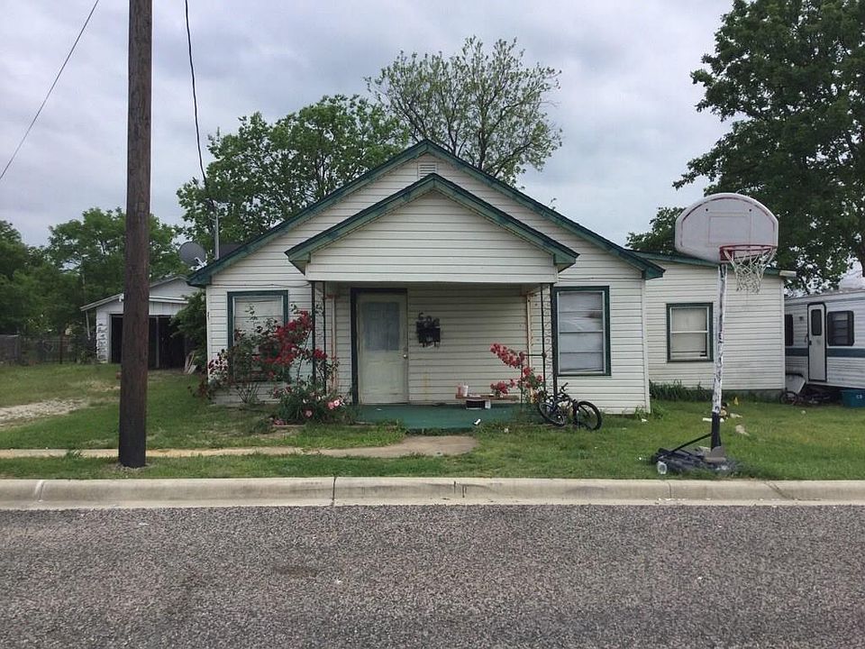1st image of 608 Water St