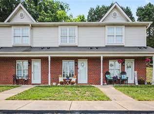 525 Highland Park Dr Suite D, Eden, NC 27288