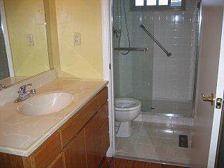 4th image of 3645 Fleetwood Dr
