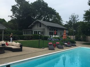 80 Lakewood Dr, Narragansett, RI 02882