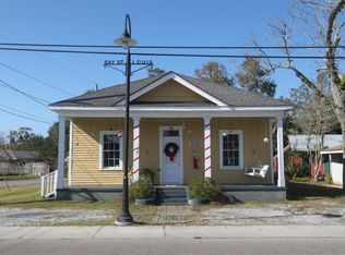 402 Dunbar Ave, Bay Saint Louis, MS 39520