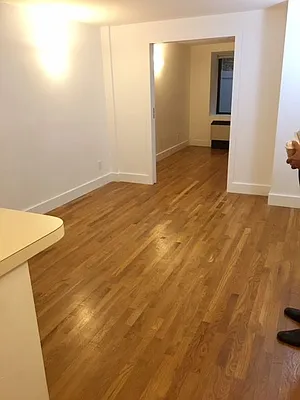 Rented by Mossanen Group | media 8