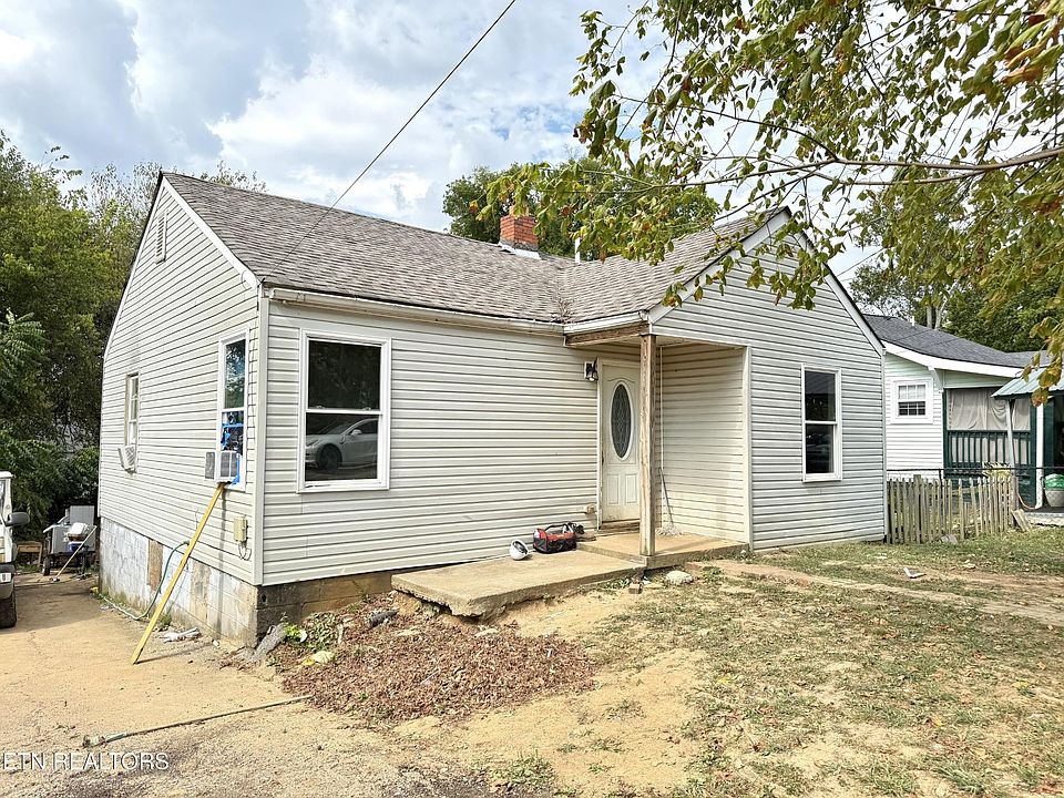 2nd image of 3229 Shields Ave