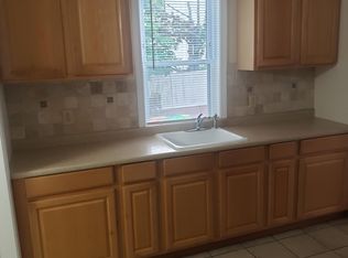 9 Broad St APT 1, Brockton, MA 02301