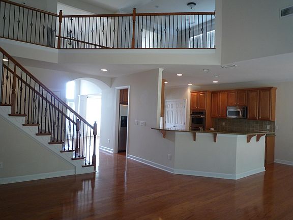 2nd image of 3039 Coral Bell Ln