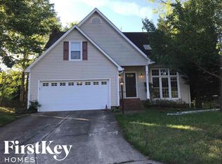 5621 Poplar Hill Ct, Greensboro, NC 27407