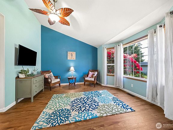 3rd image of 7624 52nd Avenue E