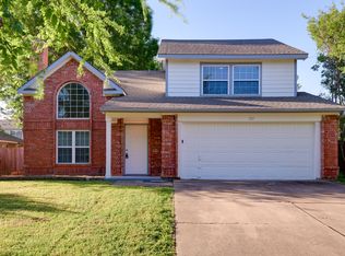 307 Hopewell St, Grand Prairie, TX 75052