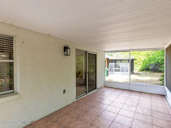 4th image of 3120 Winchester Dr