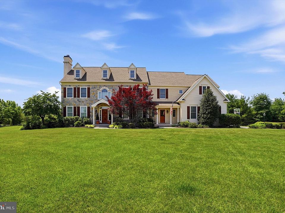 1st image of 879 Ashbourne Way