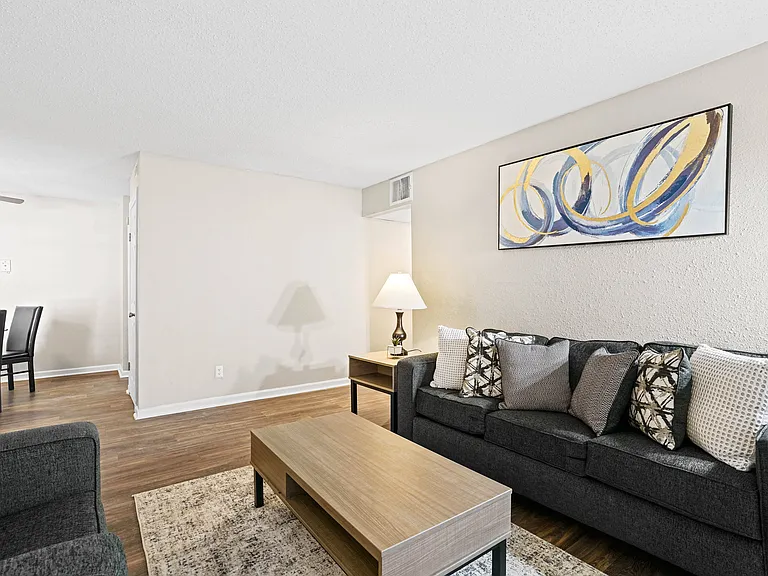 Diamond Trail Apartments — Photo 8