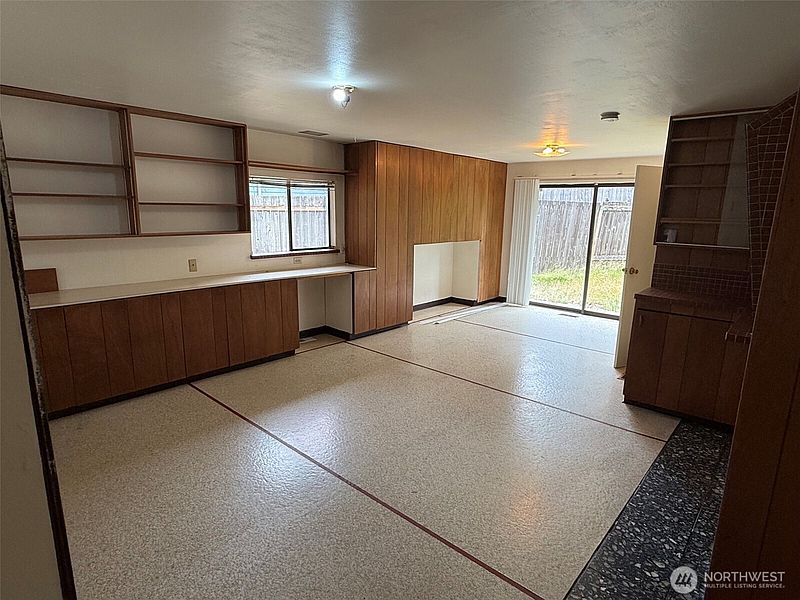 2nd image of 15109 SE Newport Way