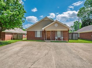 215 Cotton Creek Cv, Oxford, MS 38655