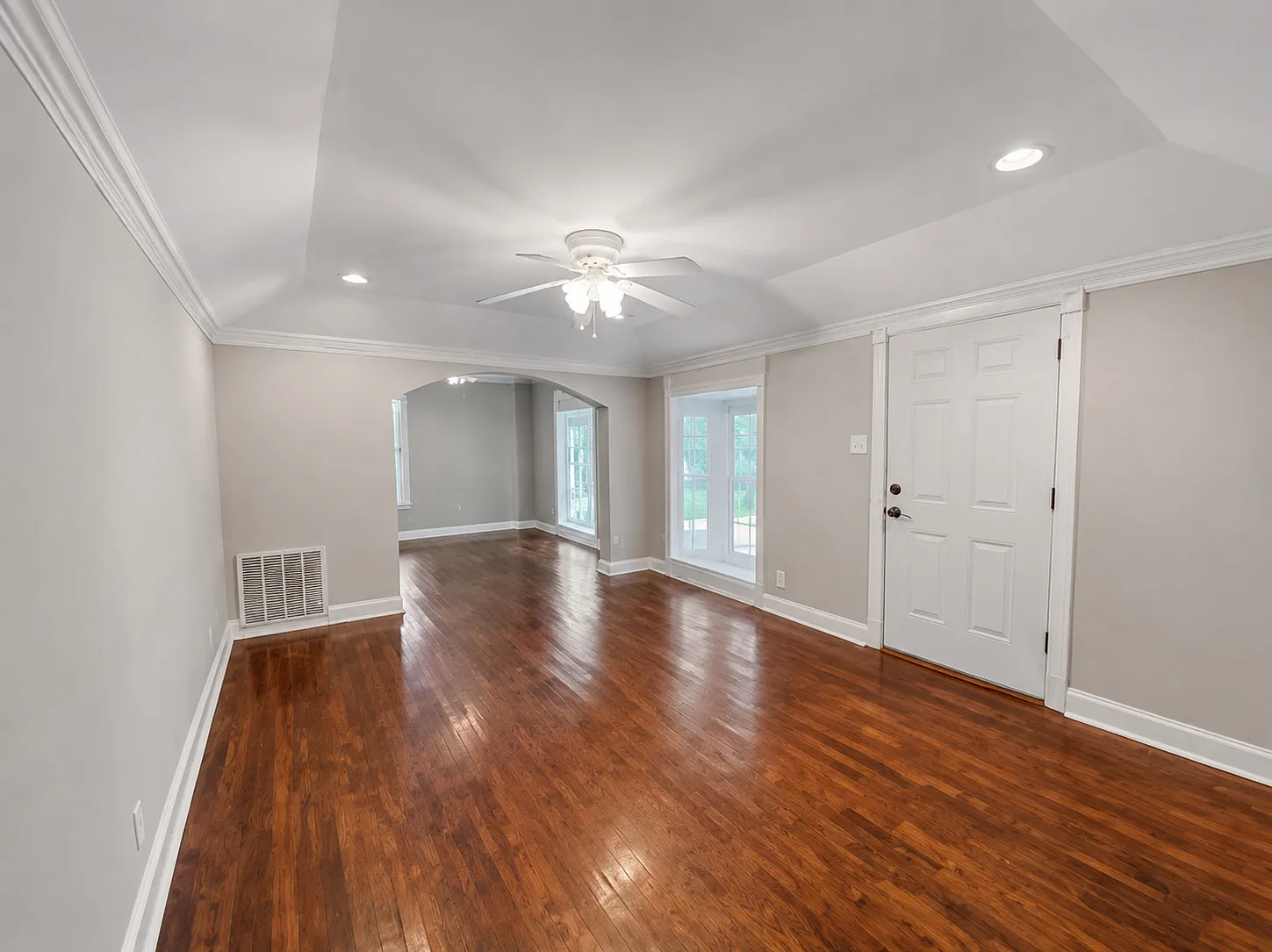3 bed, 1459 sqft, $2,700 — Photo 1
