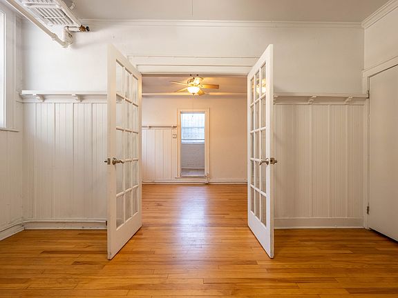 3rd image of 1376 N Pearl St APT B5