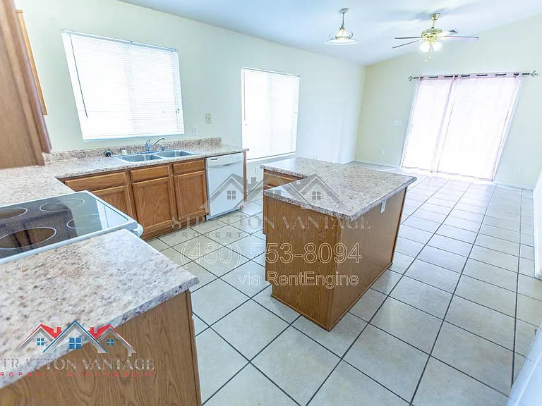 11801 W Paradise Dr — Photo 9