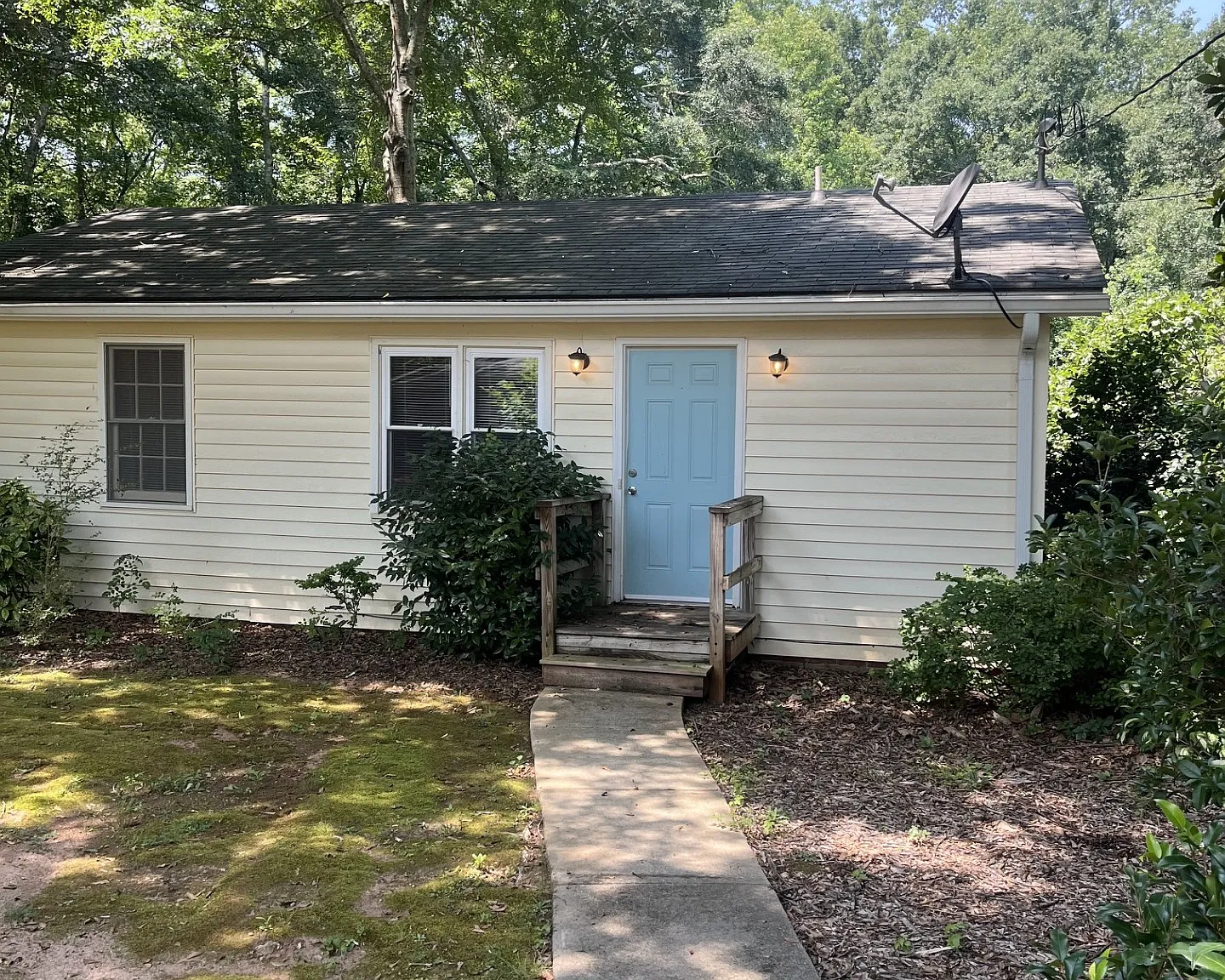 1503 Brownwood Rd — Photo 2
