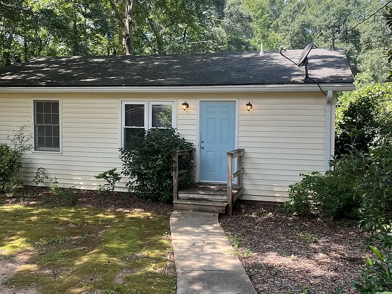 1503 Brownwood Rd — Photo 2