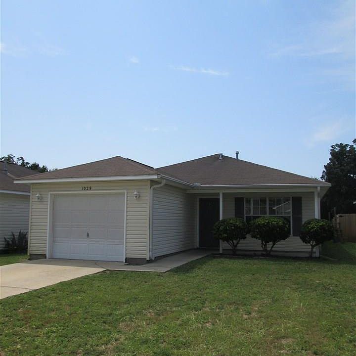 1st image of 1029 Antigua Cir