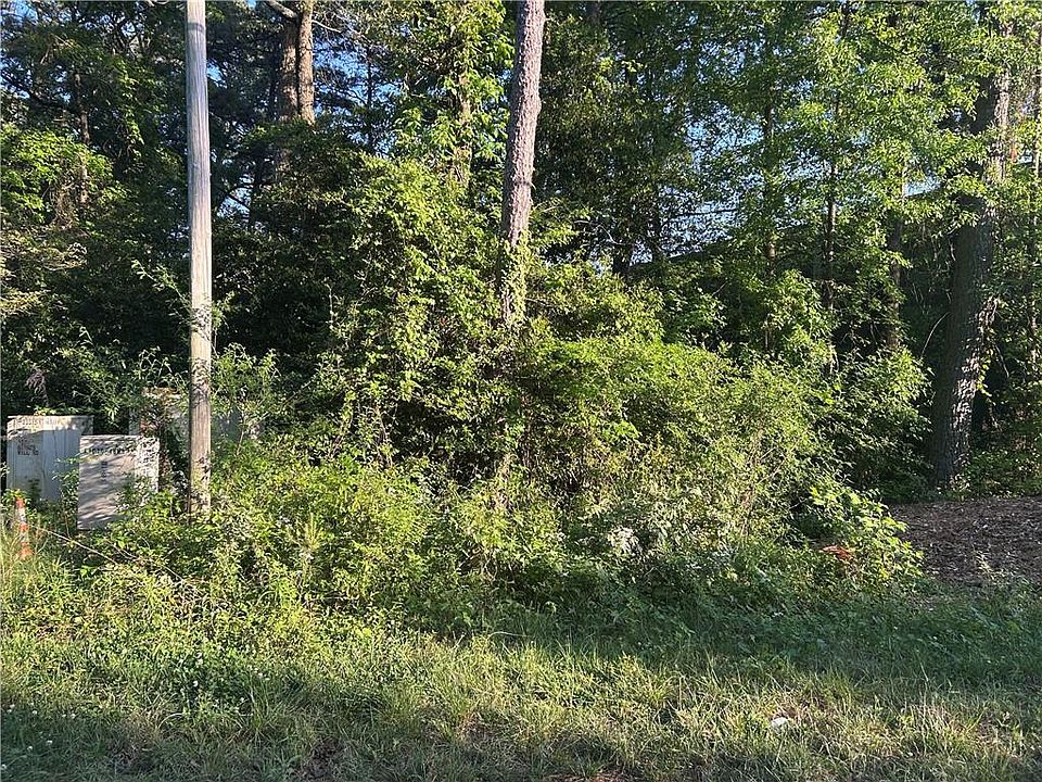 2nd image of 1064 Barnes Mill Rd #16
