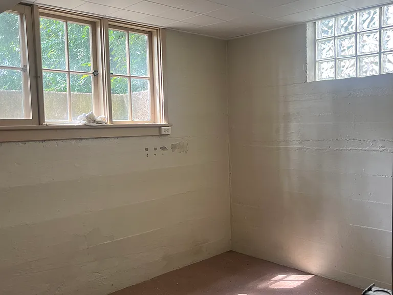 921 Pearl St — Photo 21