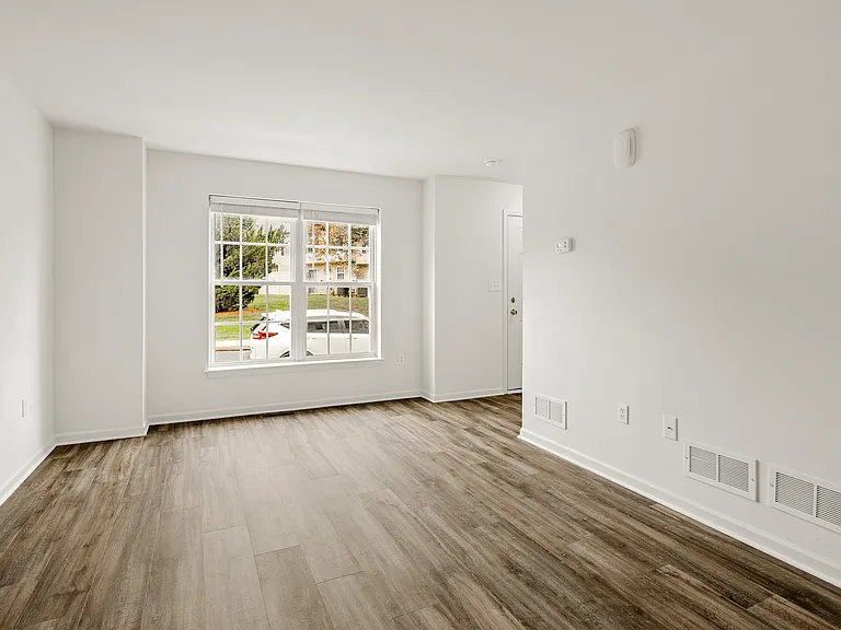 Mill Creek Manor — Photo 19