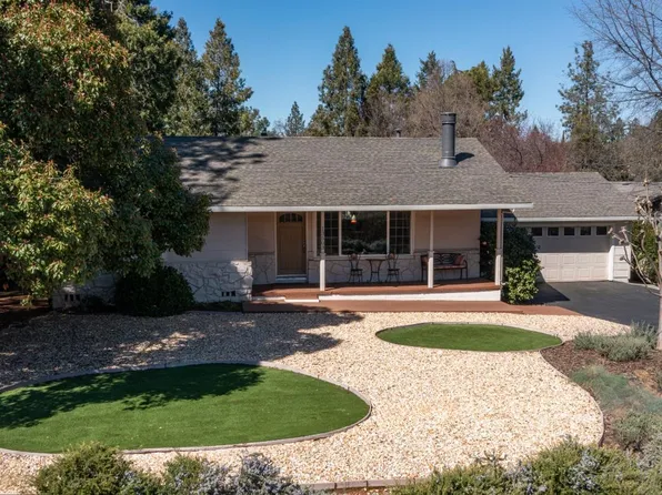 13503 Torrey Pines Dr, Auburn, CA 95602