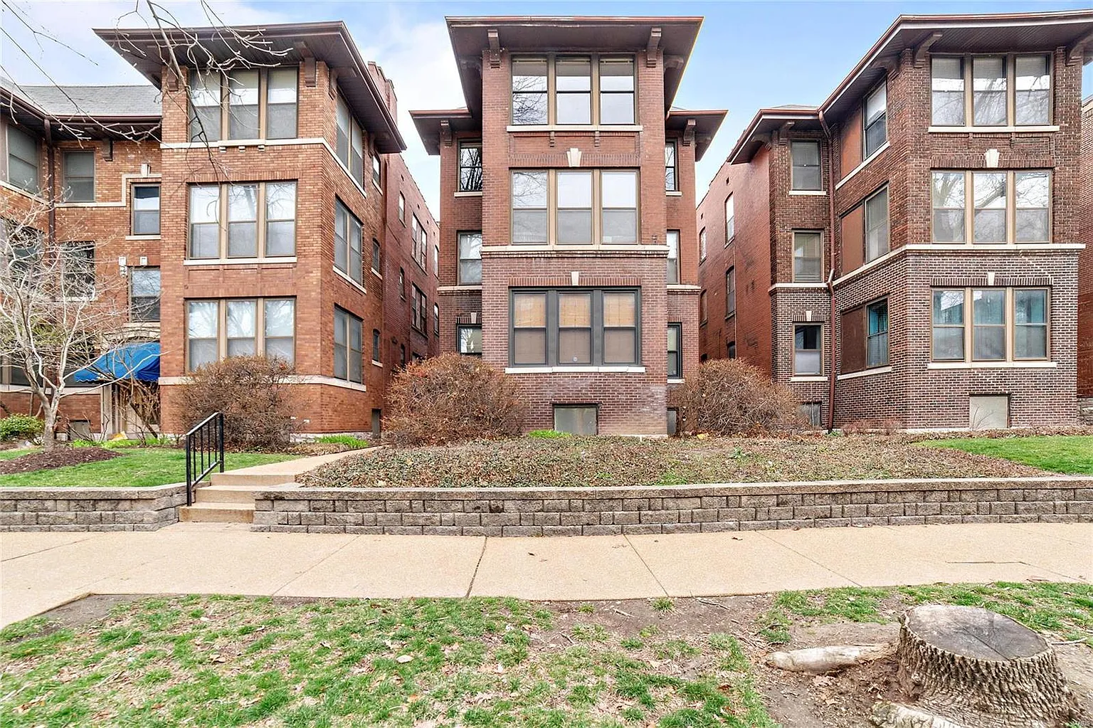 5559 Pershing Ave #3F photo 1