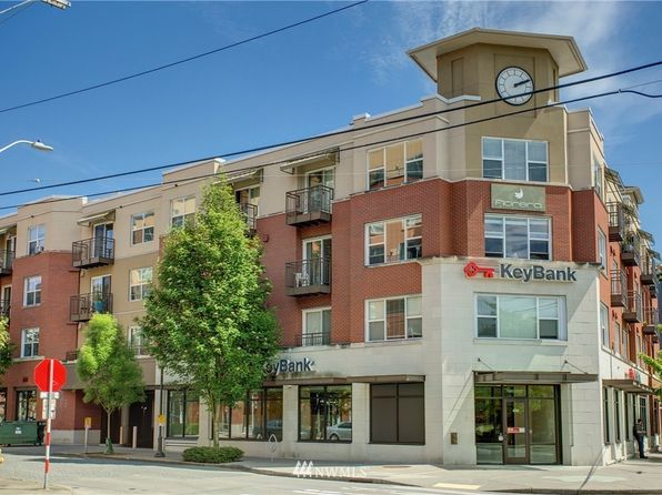 413 NE 70th St UNIT 401