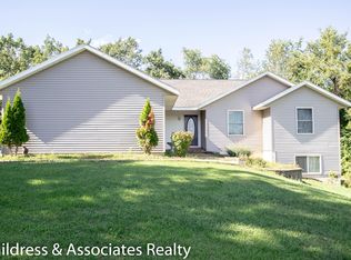 10280 Marble Creek Dr, Lowell, MI 49331