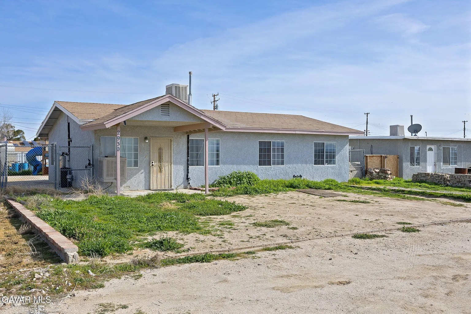2930 Acacia St photo 1