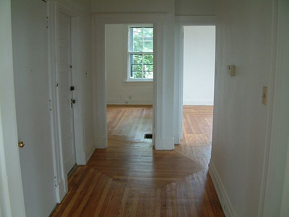 4th image of 1118 Cypress St APT 2