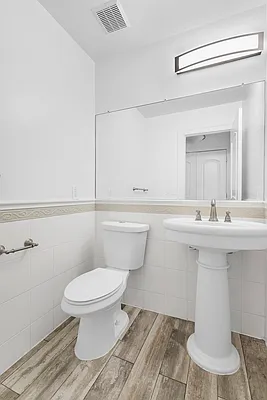 Rented by Cooper & Cooper Real Estate | media 9