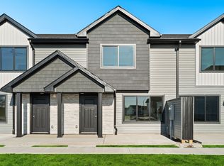608 NE Winding Trail Ln, Ankeny, IA 50021