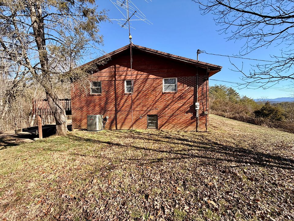 1st image of 385 Gardenia Rd