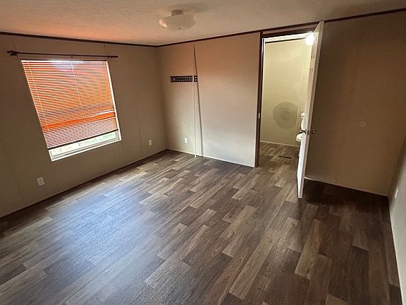 5th image of 809 E Cedar St