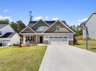 183 Rough Ridge Trl, Aberdeen, NC 28315