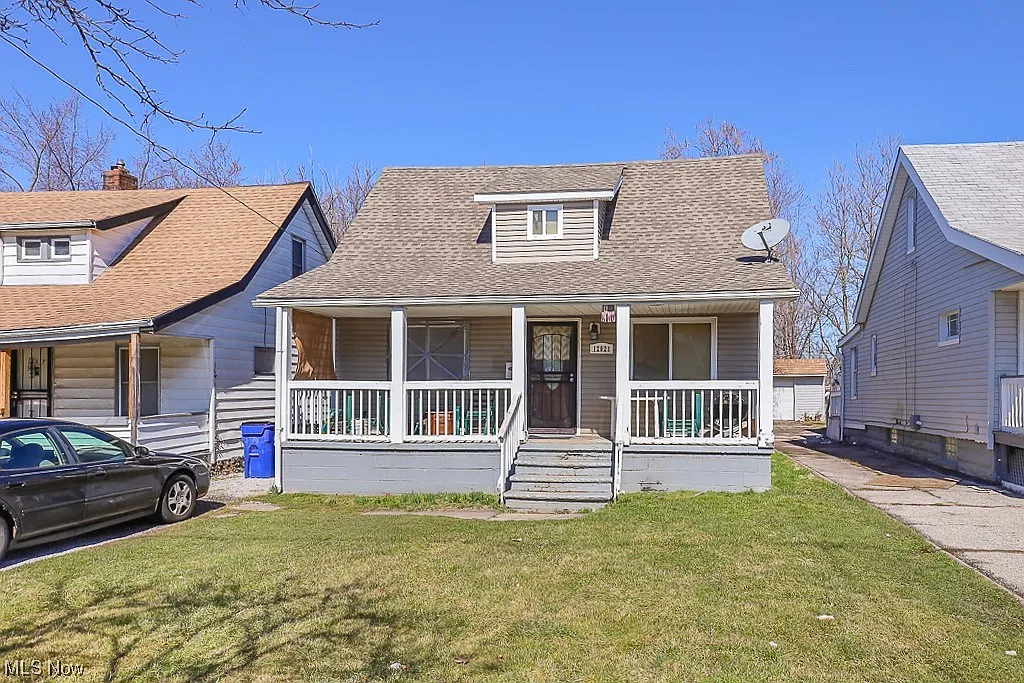12021 Revere Ave photo 1