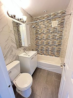 5th image of 465 E 7th St #52